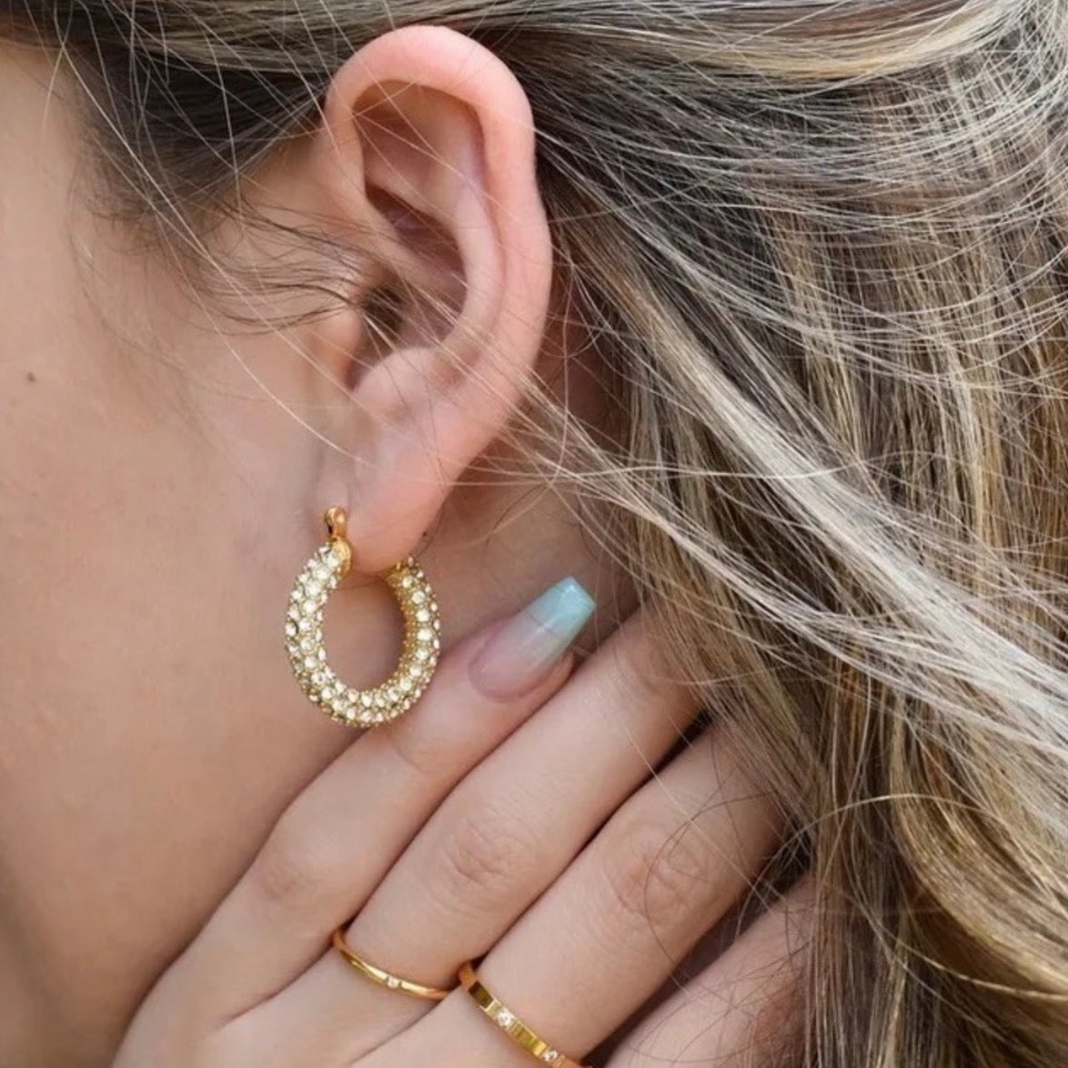 Zirconia Sparkling Hoop Earrings