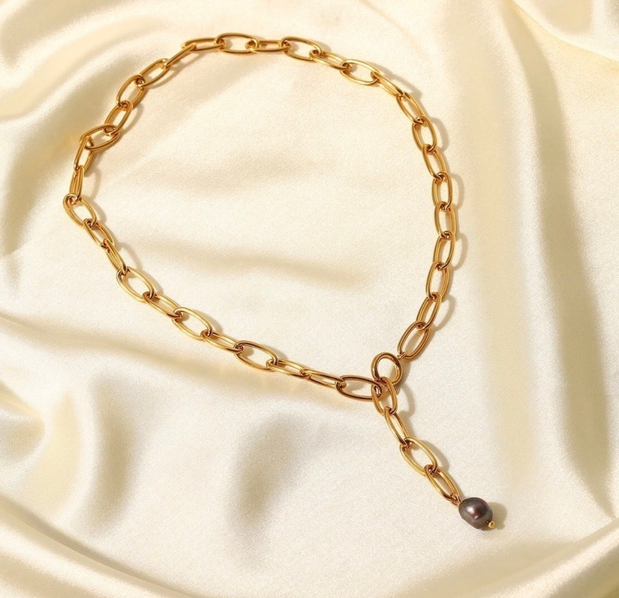 Black Pearl Pendant Necklace