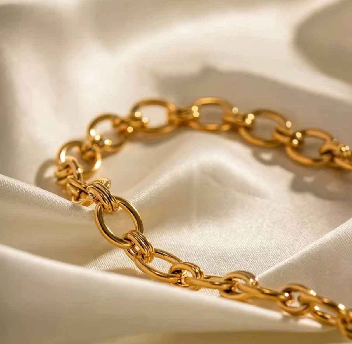 Thick O-Link Necklace