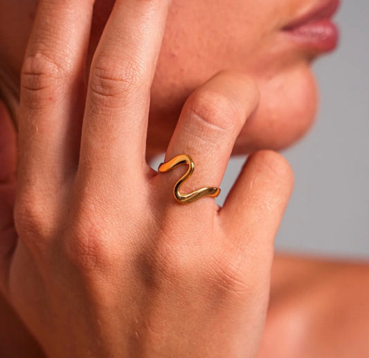 Minimalist Irregular Curve Open Ring