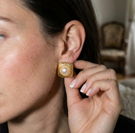 Shell Beads Textured Earrings