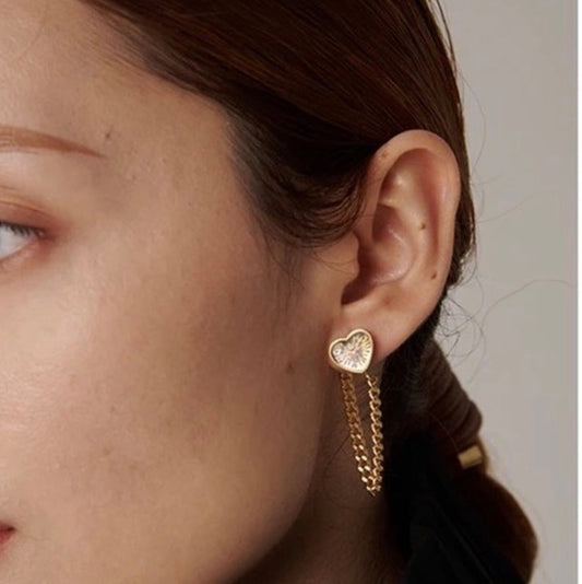 Lilian Shiny Drop Earrings