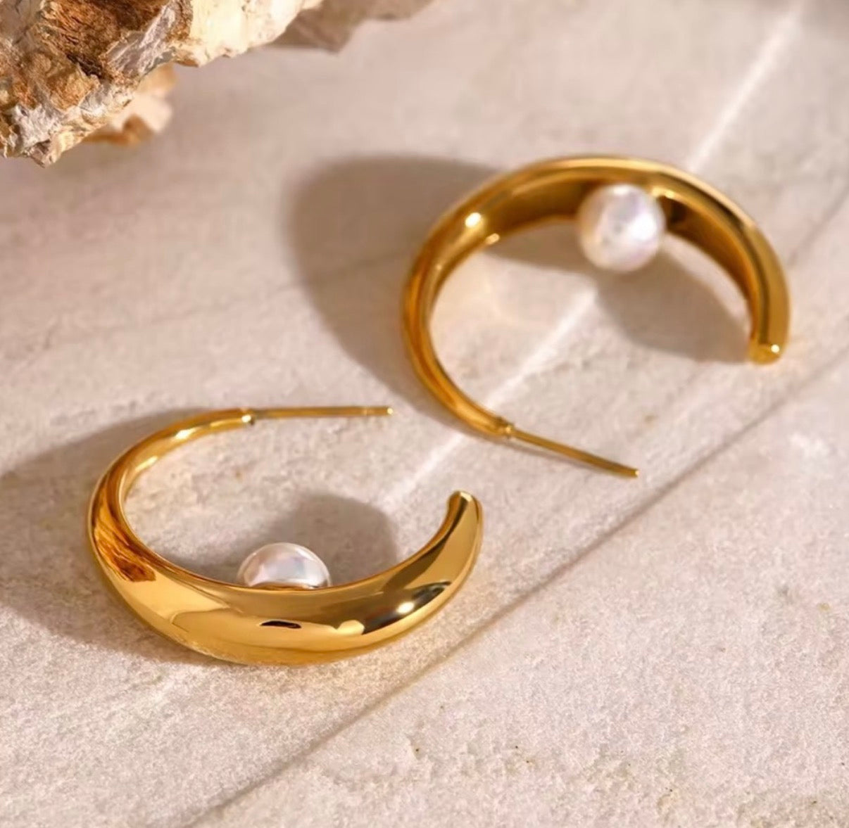 Madonna Hoop & Pearl Earrings